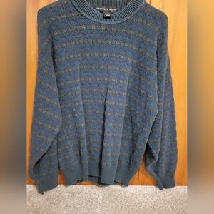 Vintage 80s Geoffrey Beene Men's Textured Blue Crewneck Sweater
